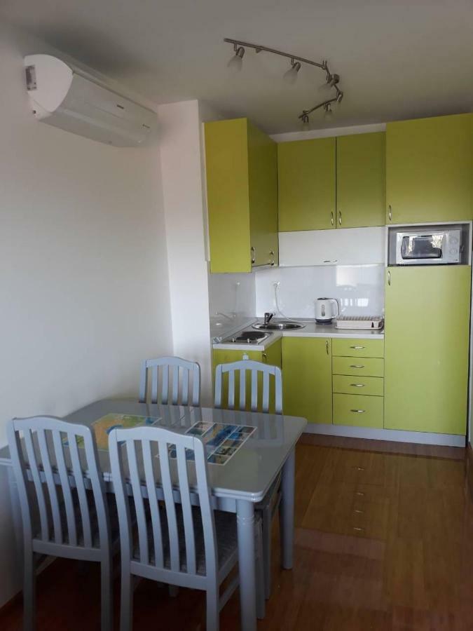 Apartman Dodo Novalja Ngoại thất bức ảnh